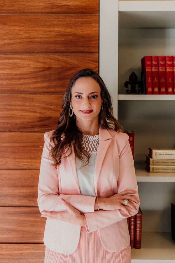 https://marcelojaime.adv.br/new/wp-content/uploads/2021/05/Dra-Fernanda.jpg